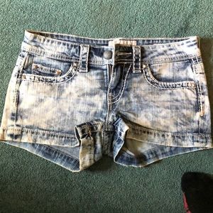 Buckle shorts